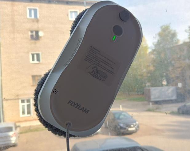Обзор робота Flyylam S8 для мытья окон и зеркал.</p>
<p>И мир станет светлее / Техника для дома / iXBT Live