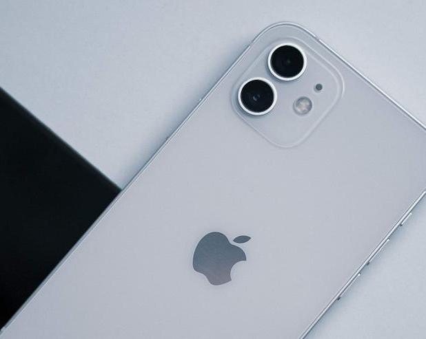 Apple официально сняла с производства три модели iPhone / Смартфоны и телефоны / iXBT Live